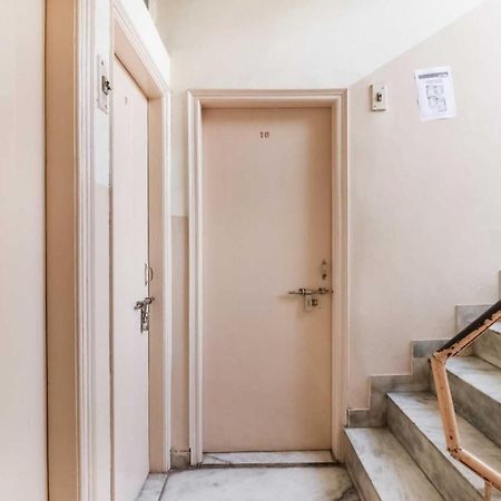 Hotel O Chandu Inn Új-Delhi Kültér fotó