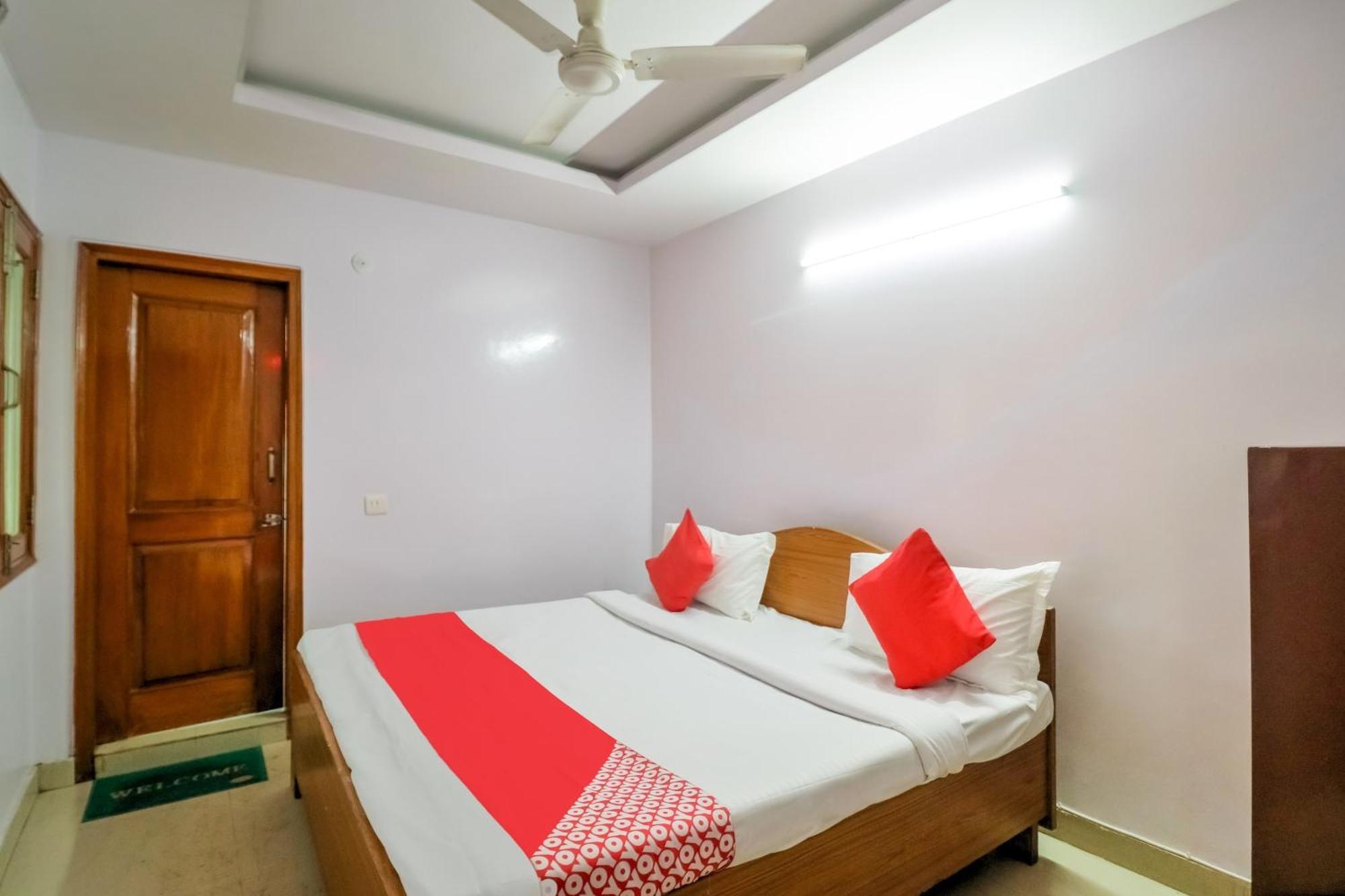 Hotel O Chandu Inn Új-Delhi Kültér fotó